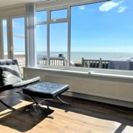 Luxury Beachfront The Cozy Clam Pevensey Exterior photo