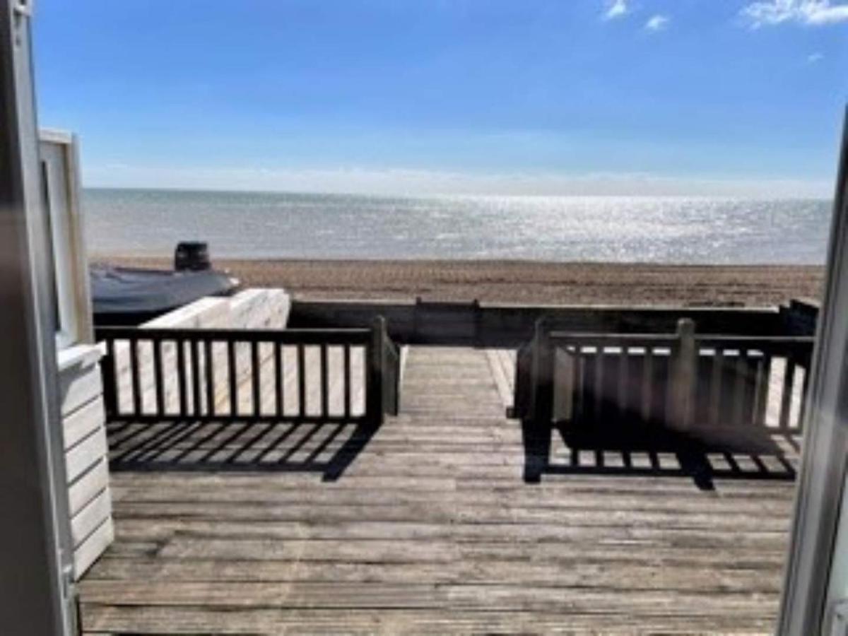 Holiday home Luxury Beachfront The Cozy Clam